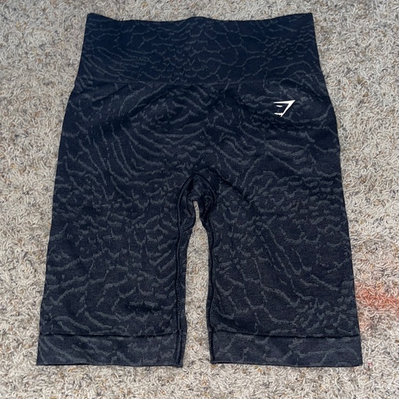 Gym shark biker shorts, in good condition never worn no rips or tears - Picture 1 of 3